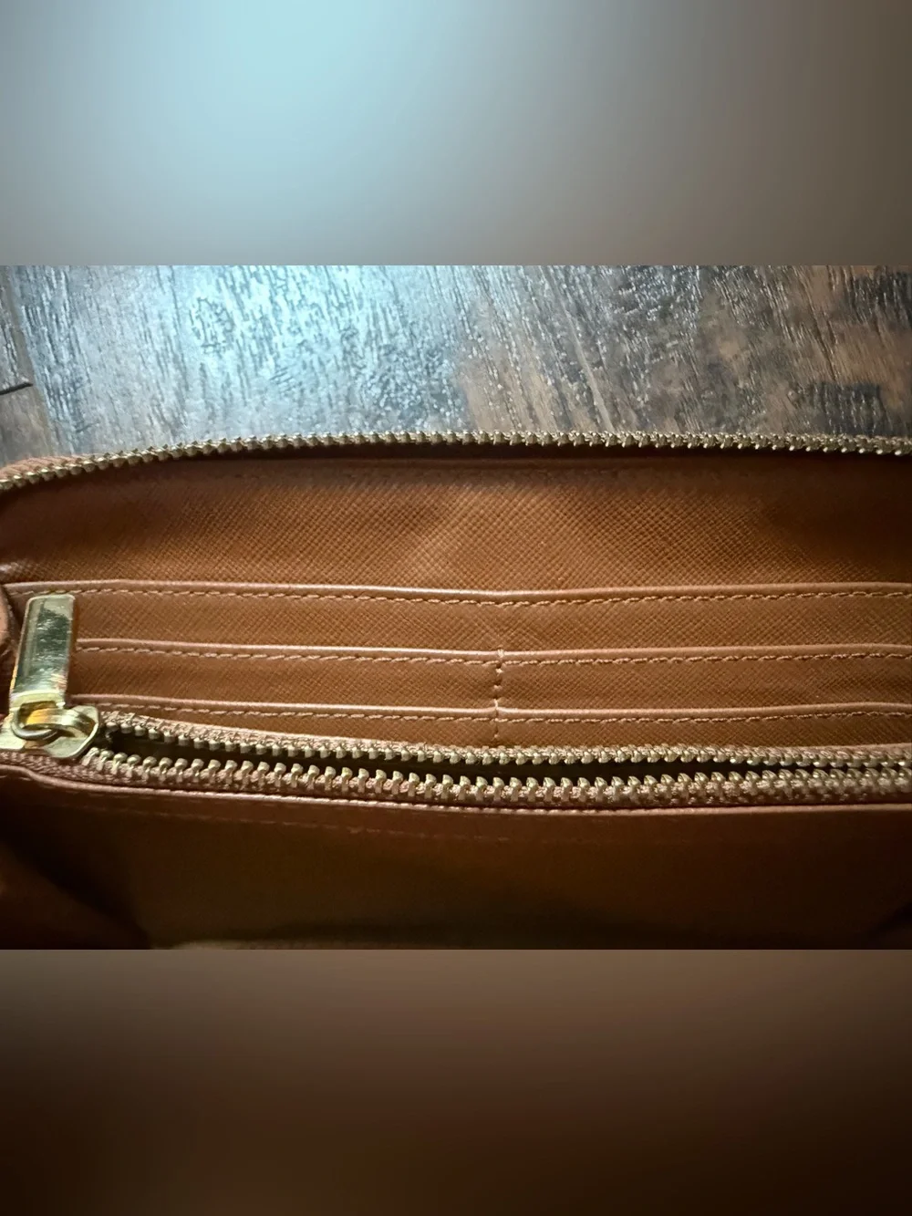 Tory Burch Robinson Zip Around Wallet - Cognac Brown